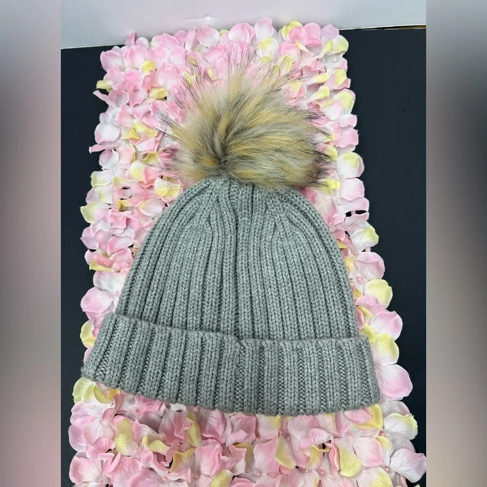 J CREW Pom Pom Hat Women OS Ribbed Cuffed Beanie NEW Knit Cotton Gray